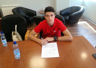 Jovan Lukić potpisao profesionalni ugovor sa Čukaričkim-JovanLukić-