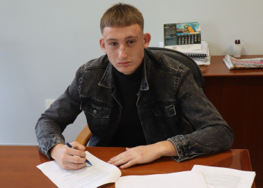 Aleksa Koloni potpisao profesionalni ugovor sa Čukaričkim-AleksaKoloni-